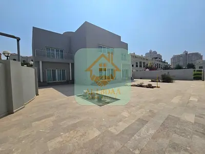 6BR Villa - Ideal for Family / For Sale