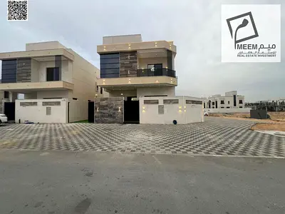 فيلا زاوية للبيع في عجمان تقع على شارعين مع ارتداد كبير في موقع سكني مميز