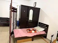 Premium bed space for Executive bachelor