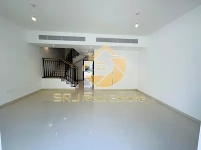 Elegant 3-Bedroom Townhouse | Prime Community Living | Camelia