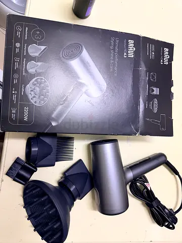 Braun 2200W Hair Dryer with 3 Attachments (diffuser, comb, nozzle) - Used