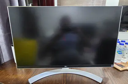 LG 4K 27 monitor + Mc M1