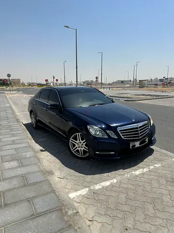 Mercedes Benz E300 Very Clean ”Gargash”