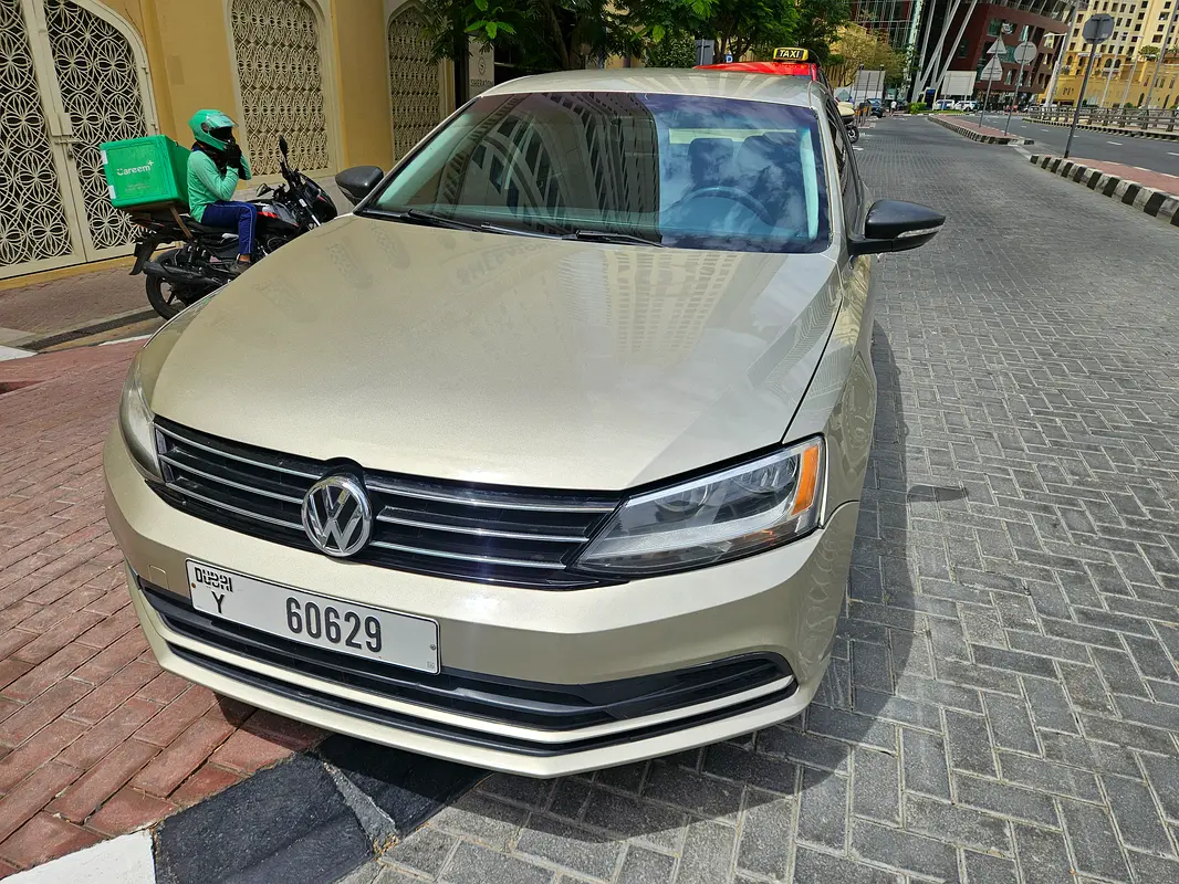 Volkswagen Jetta 2016 — photo 1 of 11