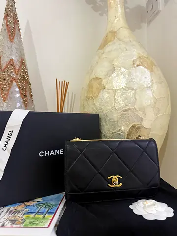 Authentic Chanel Wallet on Chain