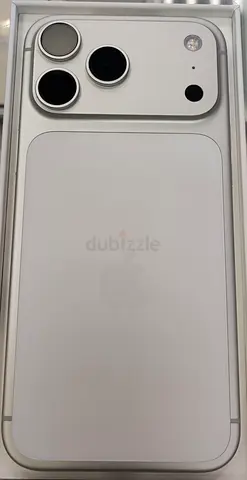 Apple iPhone 17 Pro Max - Silver