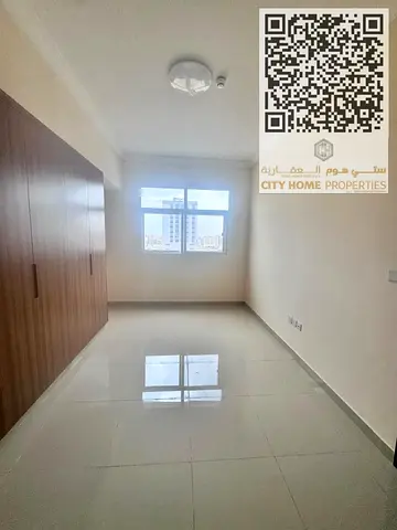 شقة غرفتين وصالة للإيجار السنوي في الجرف 3 – عجمان | أول ساكن + خزائن بالحائط