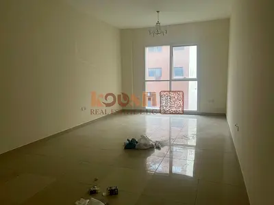 بناية نستو/قريب من الخدمات/تشطيب نظيف