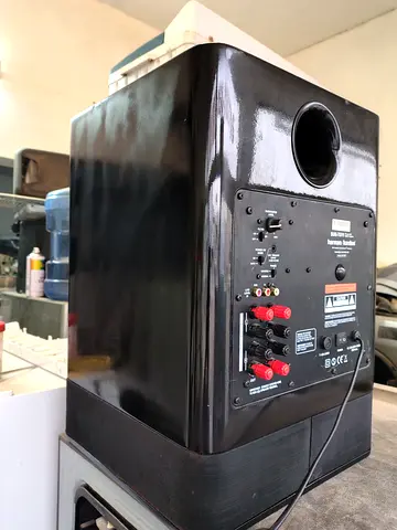 Harman/Kardon powered subwoofer - working condition