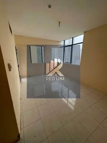 🏡 لو بتدور على شقة واسعة وفي موقع ممتاز… الإعلان ده ليك 👇  📍 الموقع: المجاز 1 – الشارقة (لوكيشن حيوي وقريب من كل حاجة)