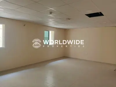 سكن للموظفين (5 غرف - 8 أشخاص - كل غرفة) متاح للإيجار شامل جميع الفواتير في المدينة الصناعية الجديدة بعجمان