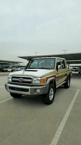 2023 Toyota Land Cruiser 70 Series LC 79 LX Deisel V8 4.5 - GCC Specs - Brand New