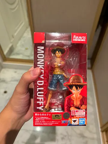 New Boxed One Piece Monkey D. Luffy Figuarts action figure (Bandai)