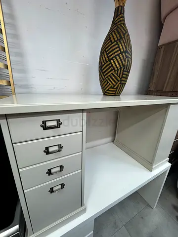 Stylish Modern Desk with Storage