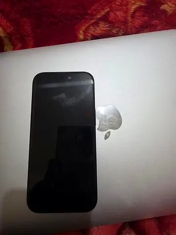 Apple iPhone - Excellent Condition