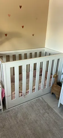 Toddler cot/ crib