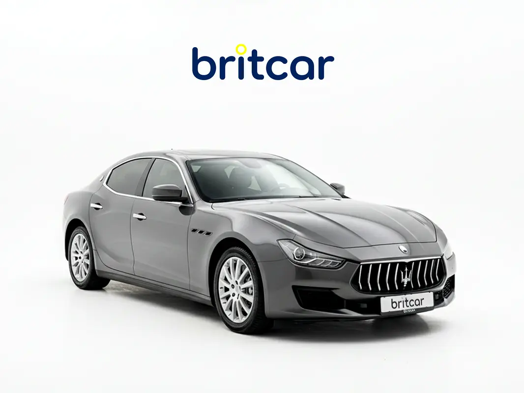 Maserati Ghibli 2021 — photo 1 of 14