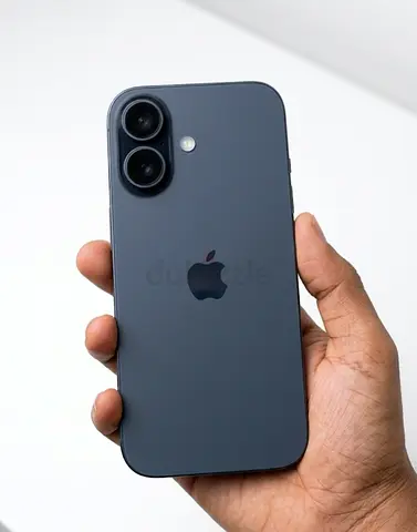 Apple iPhone 17 in Excellent Condition