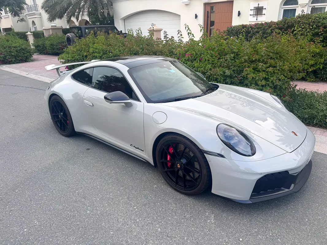 Porsche 911 2026 — photo 1 of 5