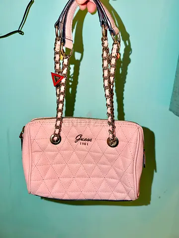Guess quilted pink shoulder bag - gently used