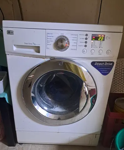 Washing machine LG front door 7kg for sale