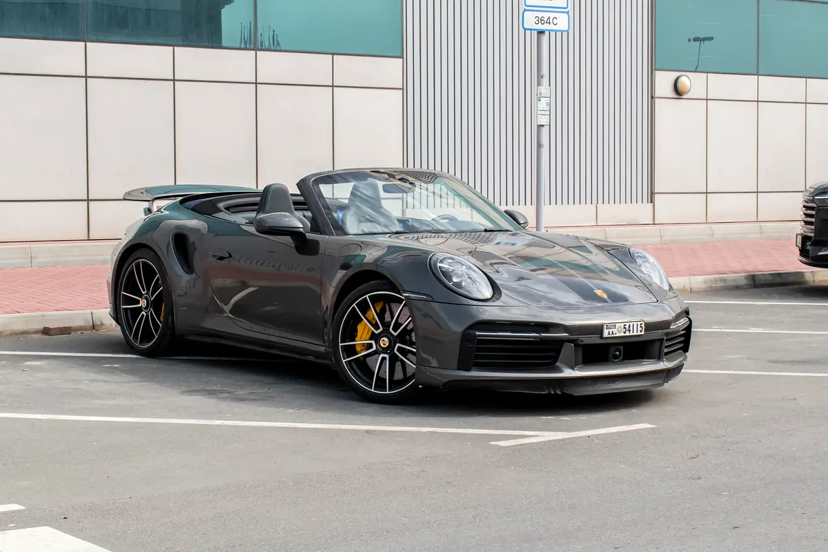 Porsche 911 2022 — photo 1 of 20