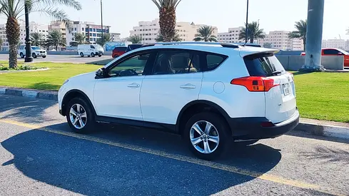 2015 Toyota RAV 4 — фото 12