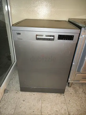 Beko freestanding stainless steel dishwasher - used, working