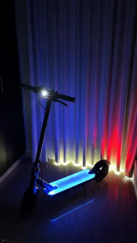 سكوتر كهربائي نظيف جداً جديد غير مستخدم ابداً مافيه اي مشاكل ولا اي عيوب سريع يمشي 55km/h يتحمل 120k