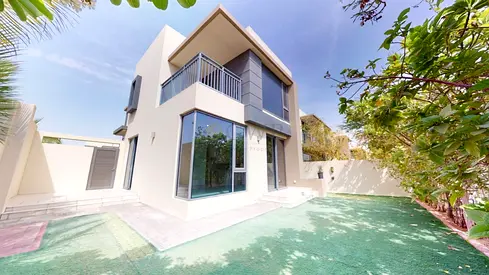 EXCLUSIVE | 2E | Green Belt | Vacant | Single Row