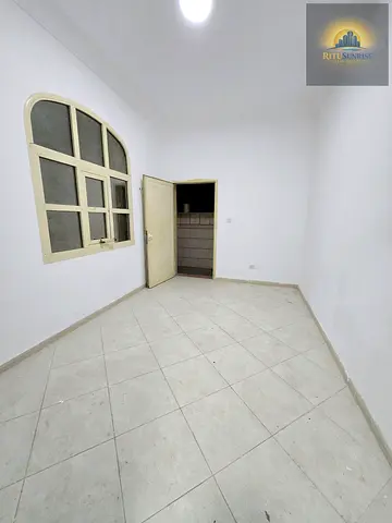 NICE STUDIO APARTMENT AVAILABLE AT AL NAHYAN NEAR CO-OP SUPERMARKET READY TO MOVE