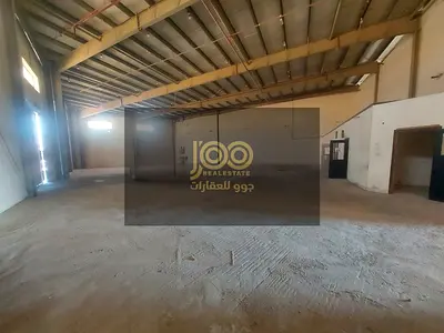 Electricity 100 / Warehouse with mezzanine, spacious area and excellent price