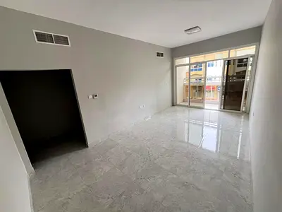 غرفتين وصاله _غرفتين ماستر _مع بلكونه _صاله منفصله _صيانه فري