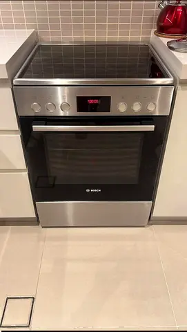 Bosch freestanding electric range with ceramic hob and oven