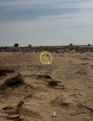 للبيع في امارة الشارقة ارض سكني تجاري في منطقة روضة القرط بمساحة 6875 قدم مربع موقع ممتاز جدا علي شارع 54 متر العام