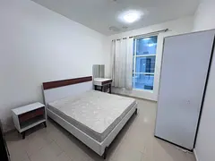 One-bedroom apartment with a great view and free parking