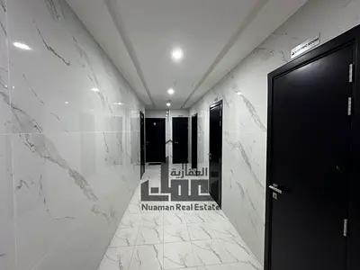 Building for sale in Muailah, Al-Falah Camp, area 5000 sq ft, ground + 4 floors, income 1,450,000 AED, price 18,100,000 AED