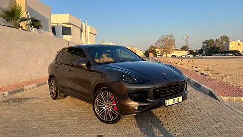 Porsche Cayenne S 2015 - GCC Specs - Excellent Condition