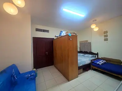 Big and spacious hall room  available for rent in shabia 10