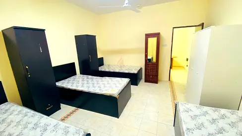 EXCELLENT FEMALE EXECUTIVE BED SPACE FOR YOUR COMFORTABLE STAY | NEAR METRO STATION.!!