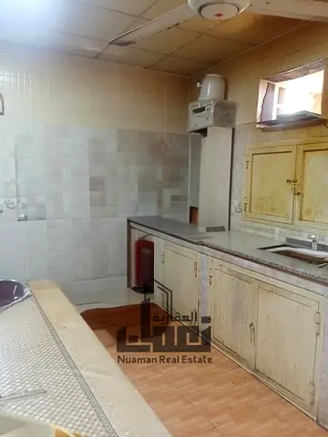 فيلا للبيع فى القادسية بمساحة6360 قدم  8غرف نوم مؤجرة 72000درهم السعر 890000درهم