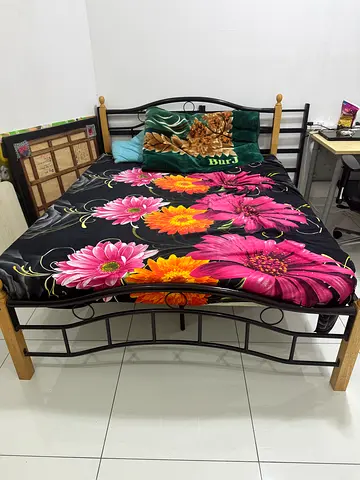 Queen Size bed for sale