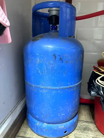 Blue gas cylinder with valve - used, working condition