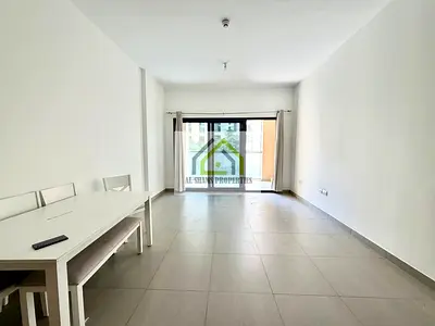 Lavish studio with balcony