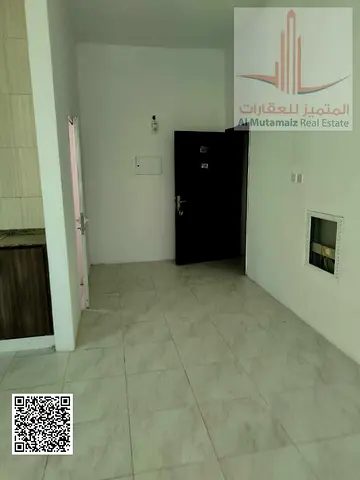 استوديو للإيجار في الجرف الصناعية 3 بمساحة ممتازة وسعر مناسب لجميع الفئات، موقع مميز قريب من الخدمات والمرافق الحيوية في عجمان