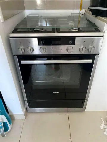 Siemens 4 burner Top gas oven electric cooker Range size 60cm