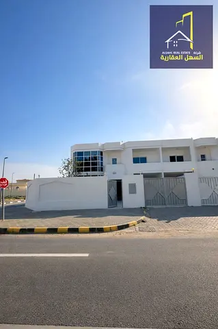 فيلا طابقين 4 غرف نوم ماستر مجددة بالكامل ،،