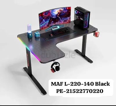 Gaming PC Desk (carbon fiber finish) with RGB lights — Used