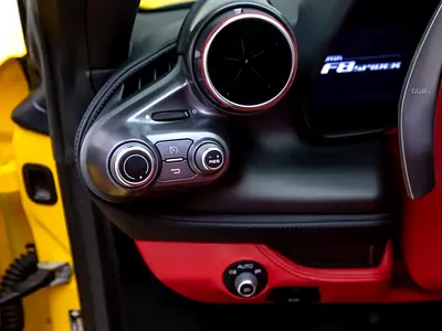 صورة 16 لـ 2020 Ferrari F8 SPIDER