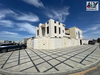 فيلا زاوية فاخرة للبيع مقابل مجمع أزهى في الحليو 2 – 4 ماستر بتشطيبات سوبر ديلوكس